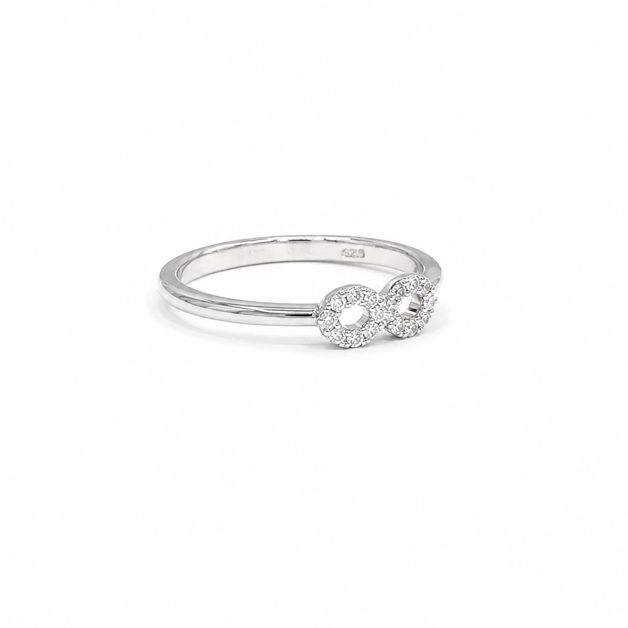 Anello Infinito in Oro Bianco 9kt con Zirconi Bianchi