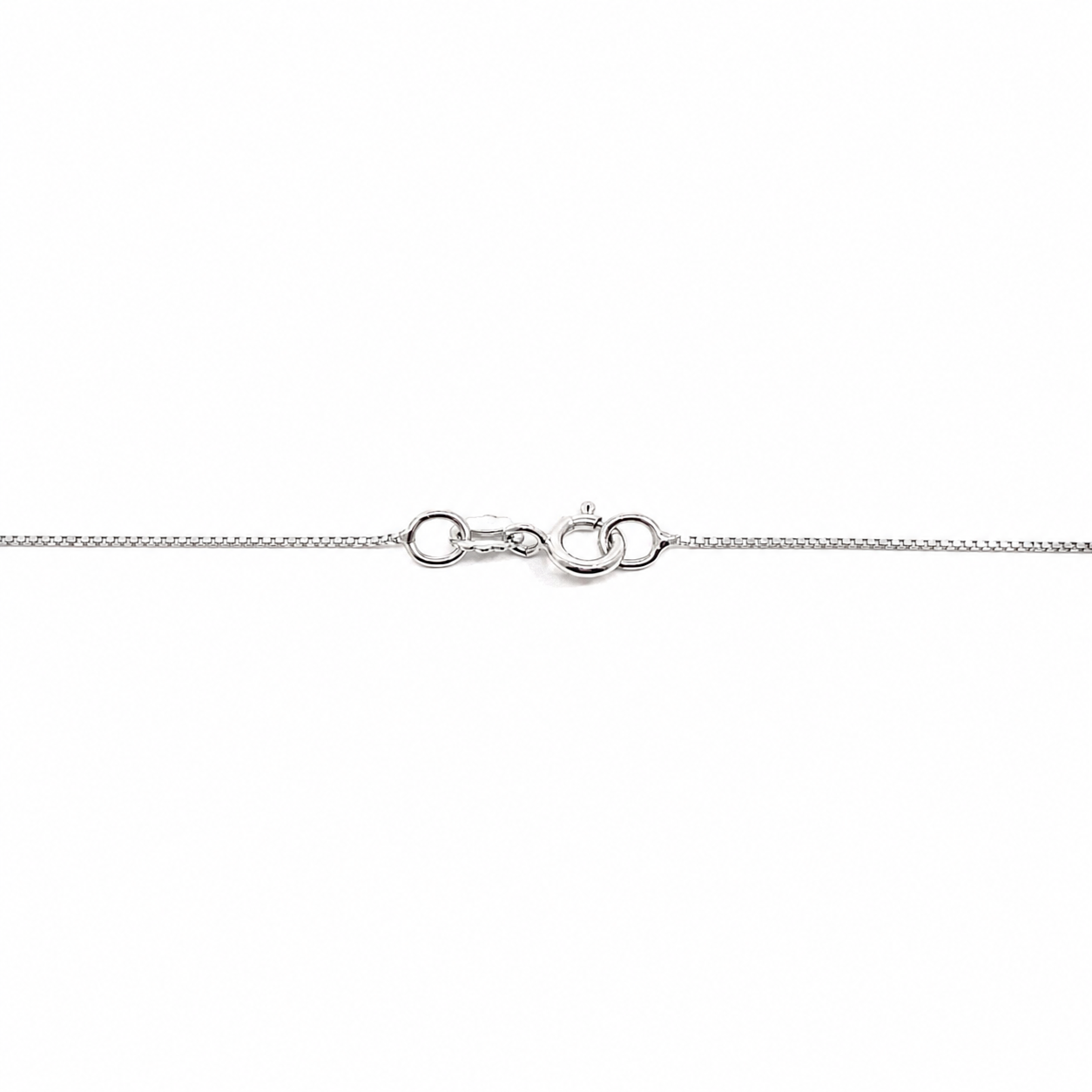 Collana in Oro Bianco 9K con Pietra Zircone Rosso Ovale e Zirconi
