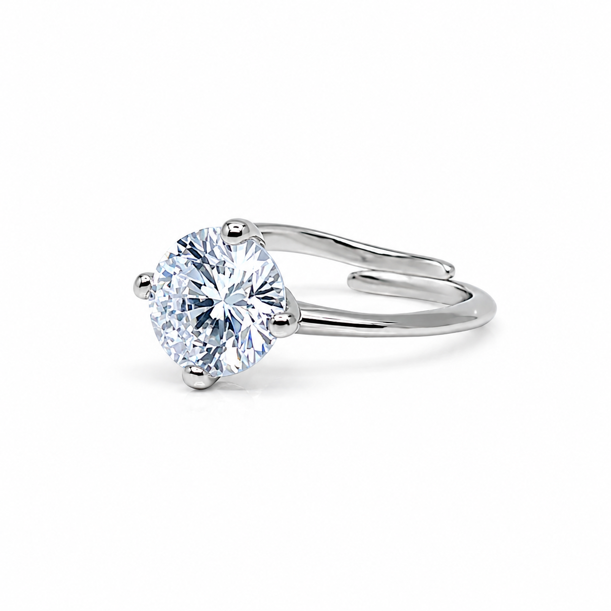 Anello Solitario con Zircone Taglio Brillante e Finitura Argento