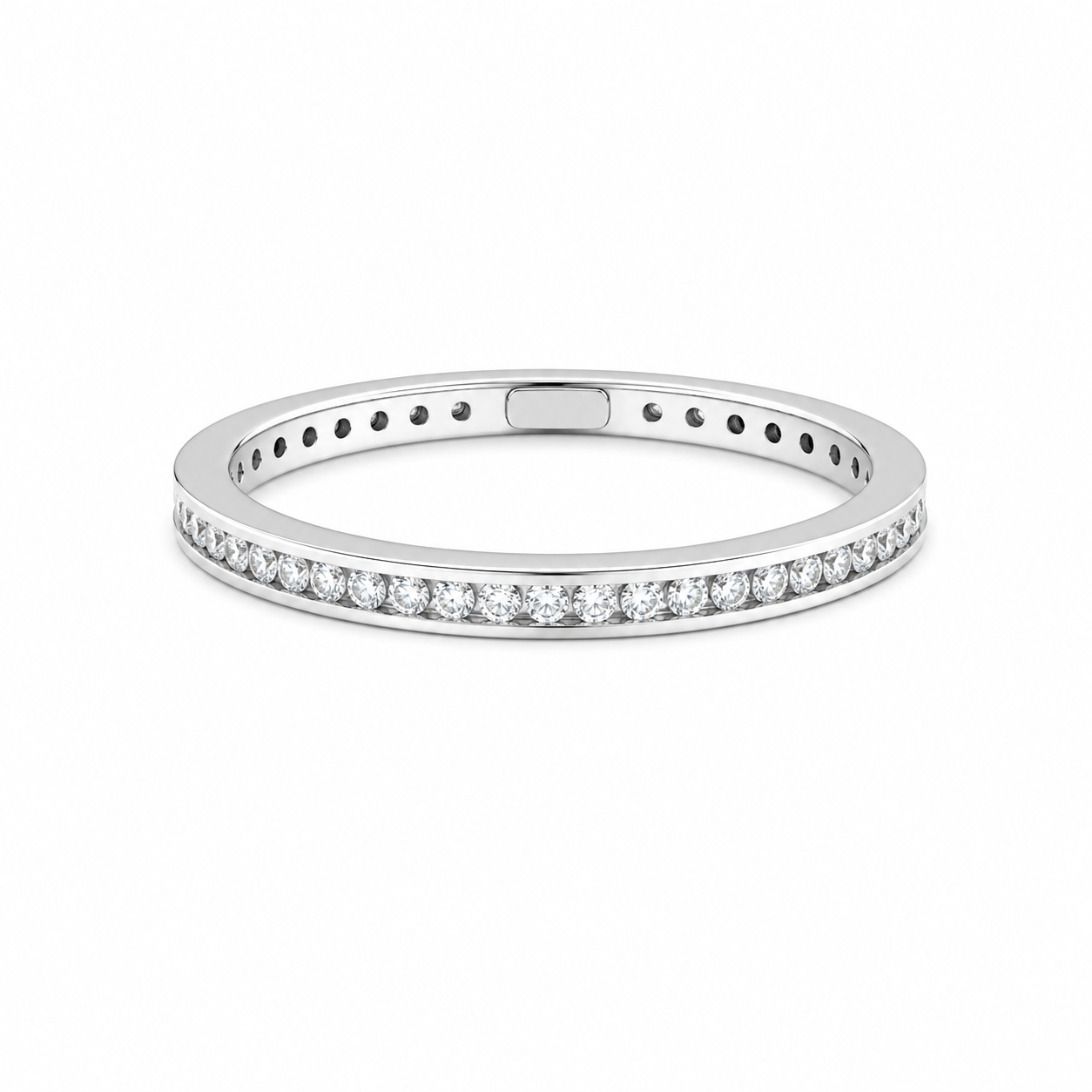 Anello Eternity Argento con Zirconi Bianchi Incastonati