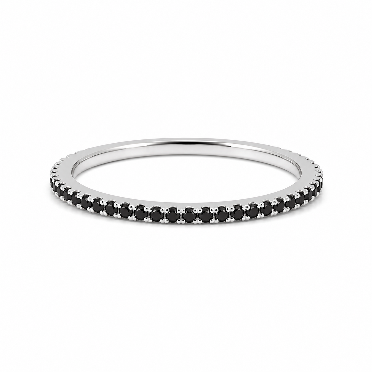 Anello Eternity in Argento con Zirconi Neri