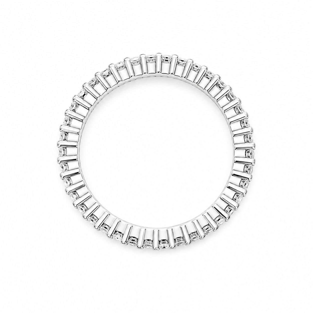 Anello Eternity  con Zirconi Taglio e Finitura Argento