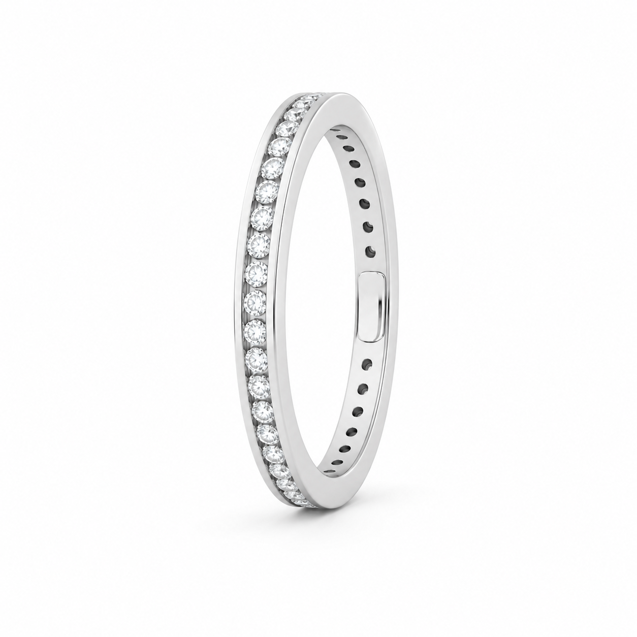 Anello Eternity Argento con Zirconi Bianchi Incastonati