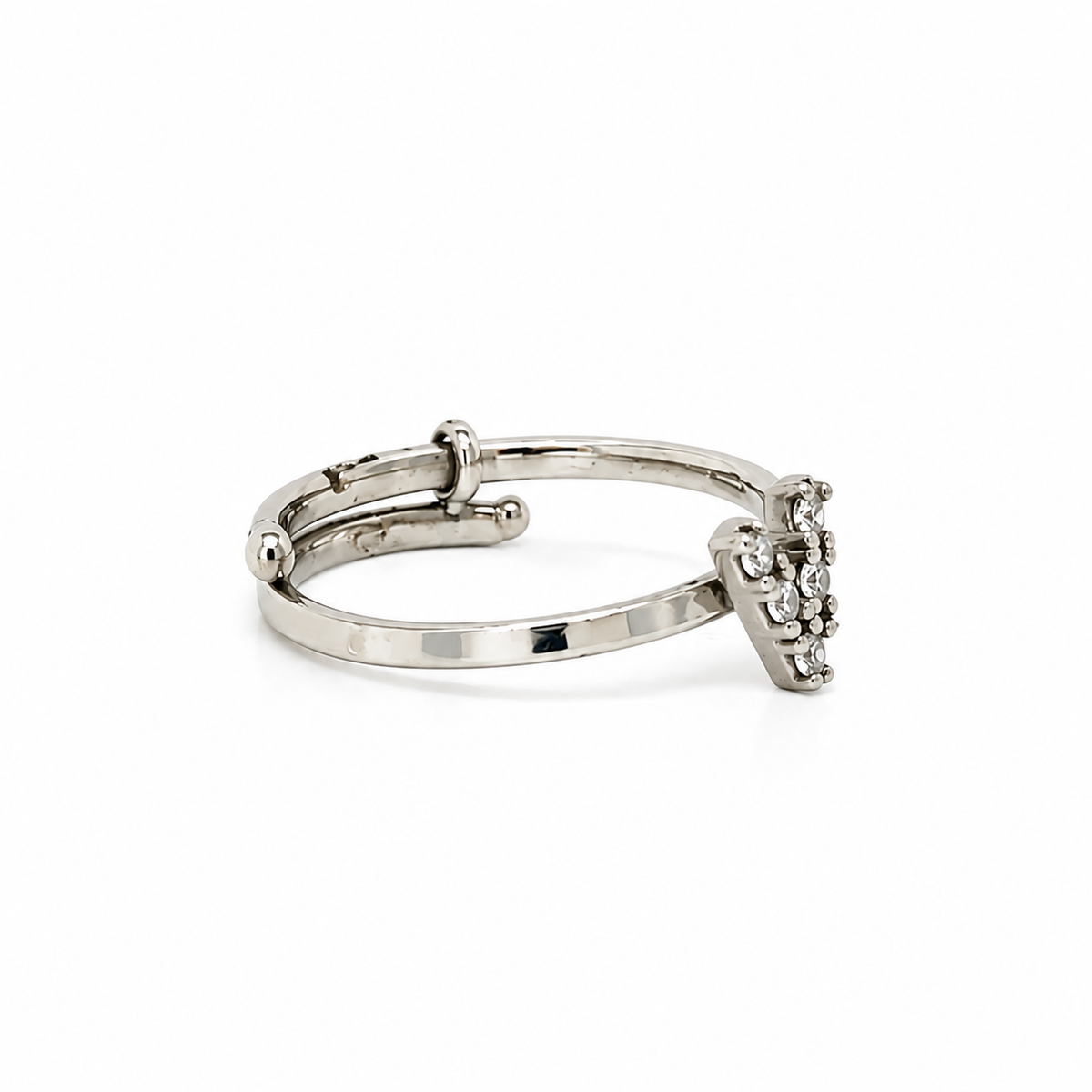 Anello in Argento con Iniziale “V” e Zirconi